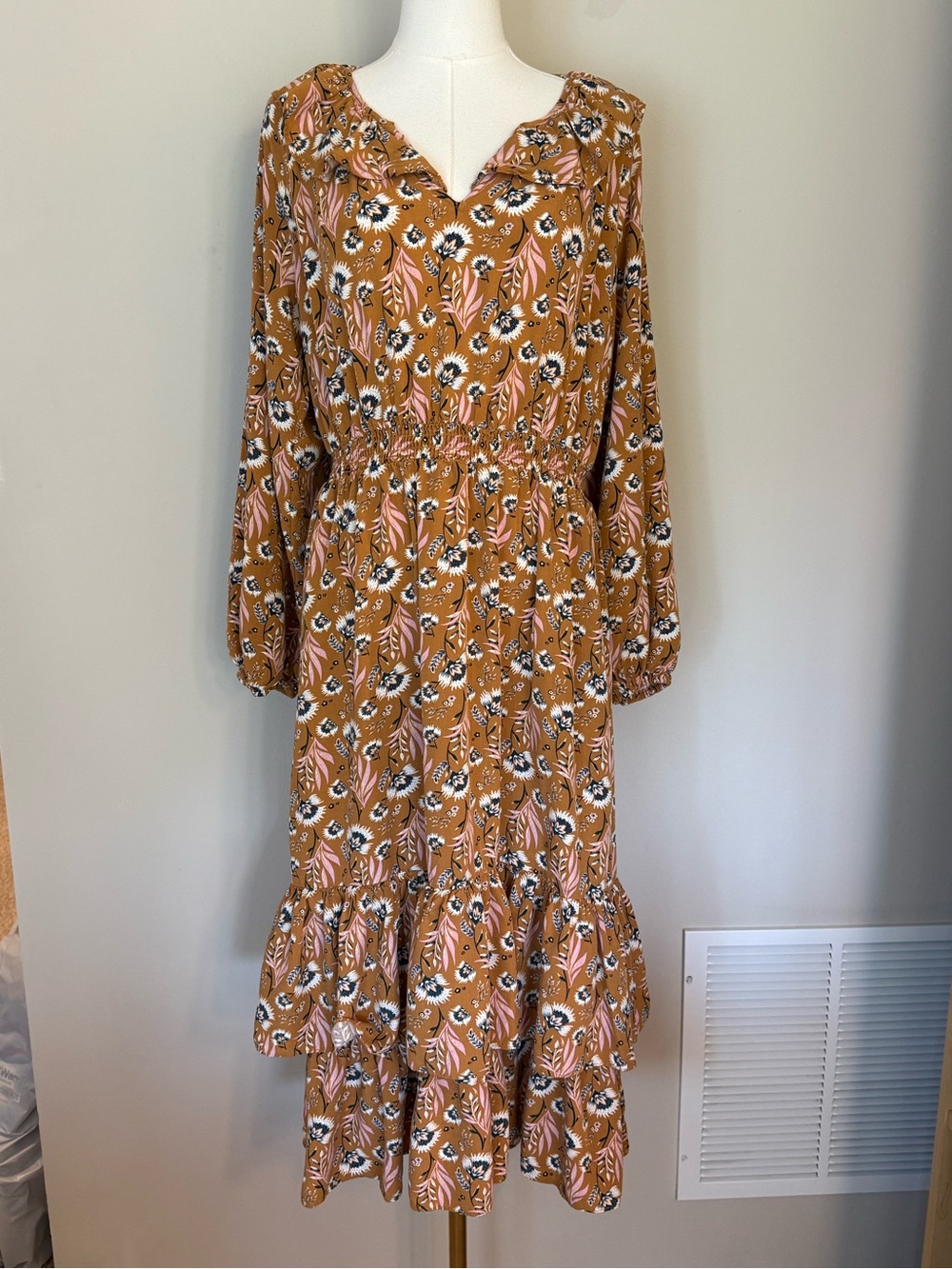 Universal Thread Floral Smocked Midi Dress Medium Boho Long Sleeve Ruffle Neck